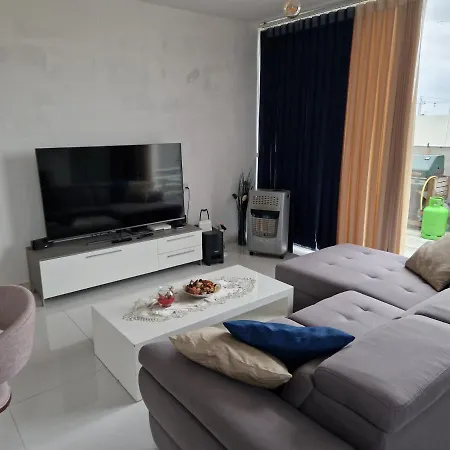Town Pent House Apartment Luqa